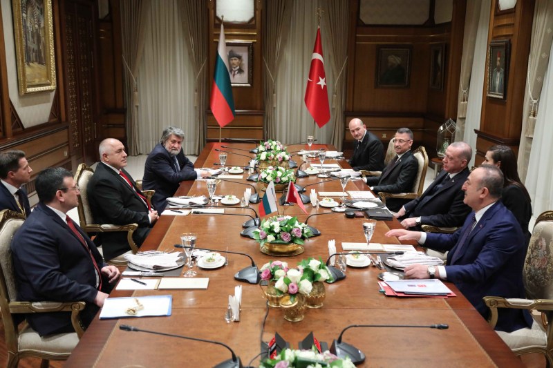 НА ЖИВО: Ердоган и Борисов със съвместен брифинг след срещата за бежанците*