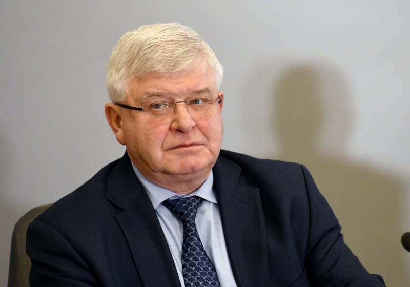 Кирил Ананиев внесе промени в заповедта с противоепидемичните мерки, ето ги