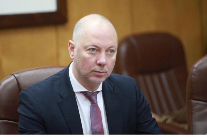 Министър Желязков каза дали се затварят границите, спират шофьорските изпити
