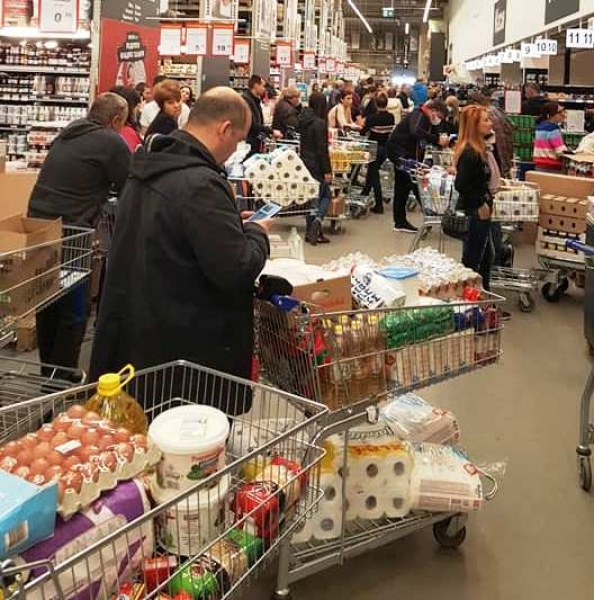 Паника! Започна ли запасяването с продукти?