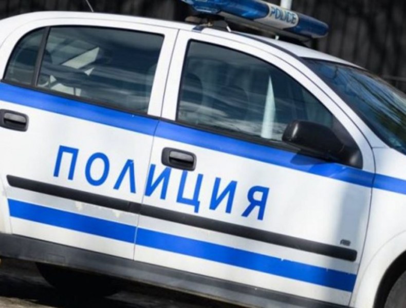 Жени нападнаха и ограбиха пенсионерка