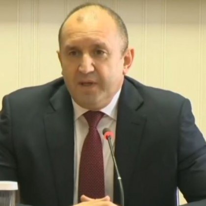 НА ЖИВО: Президентът свика среща заради коронавируса