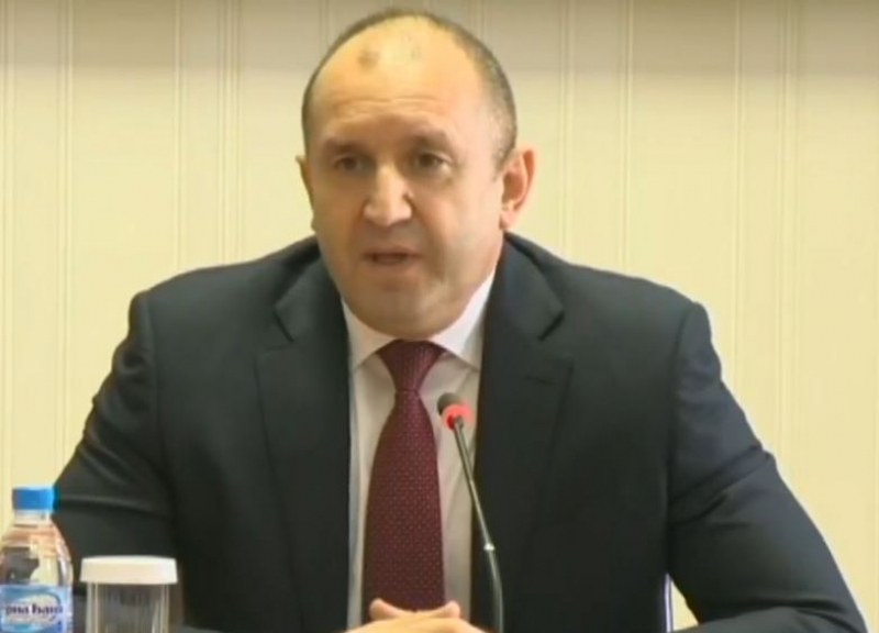НА ЖИВО: Президентът свика среща заради коронавируса
