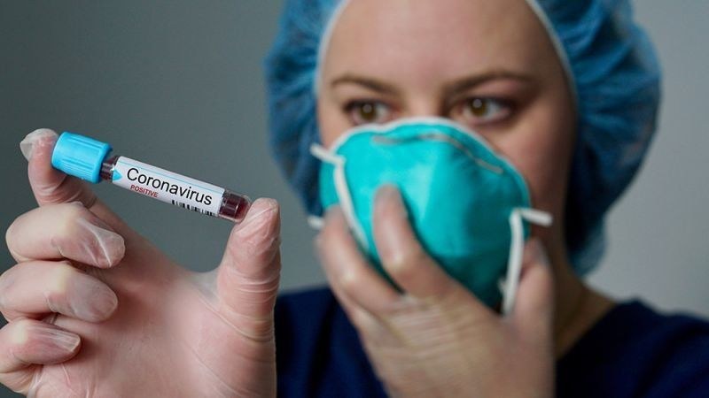 Доц. Мангъров: Маските и ръкавиците не вършат никаква работа срещу COVID-19