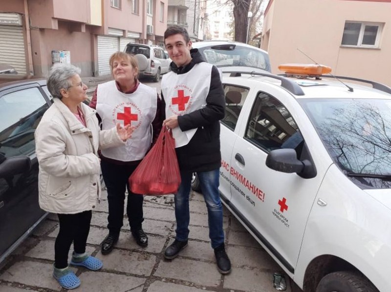Зов за съпричастност! БЧК-Пловдив набира доброволци за мобилните социални екипи