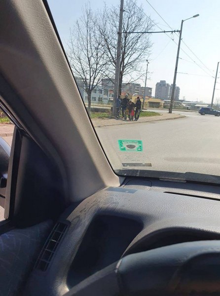 Баба тръгна за хляб и падна... после стана нещо неочаквано СНИМКИ