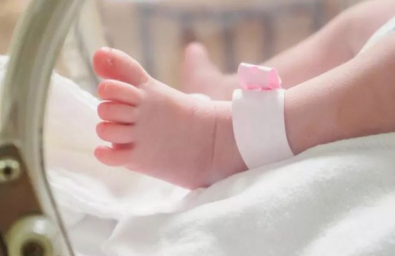 Бебе на 1 месец е със съмнение за COVID-19 в Пловдив