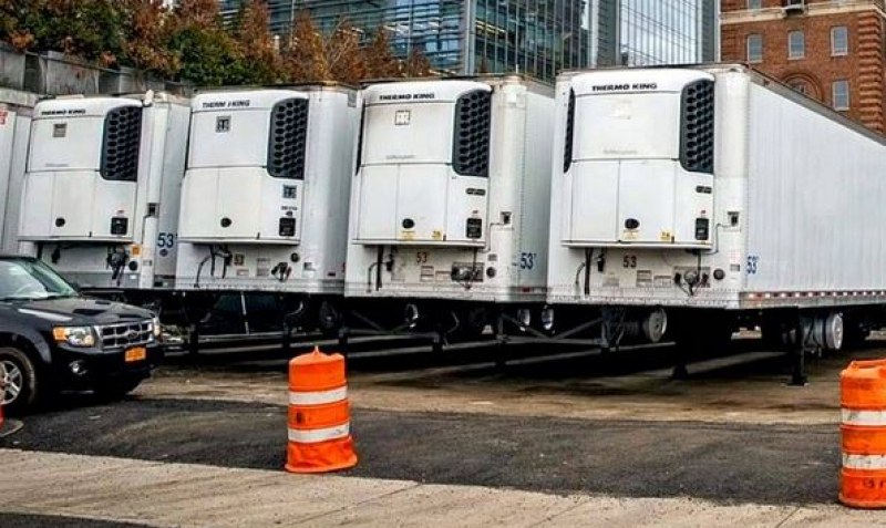 Ню Йорк пуска хладилни камиони в помощ на моргите
