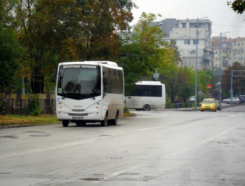 С мирис на корупция? Част от автобусите в Пловдив спират