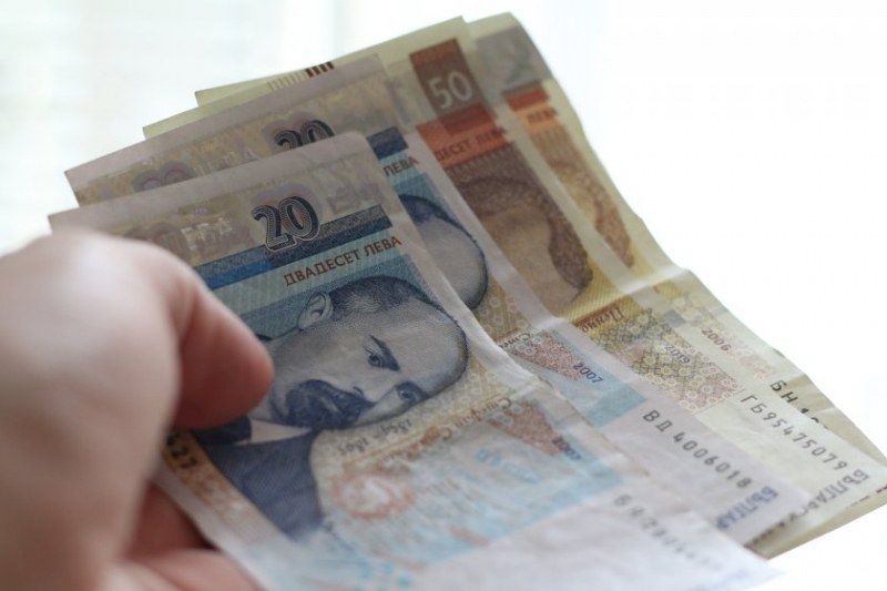 Какви са условията, при които ще отпускат безлихвени кредити на безработни?