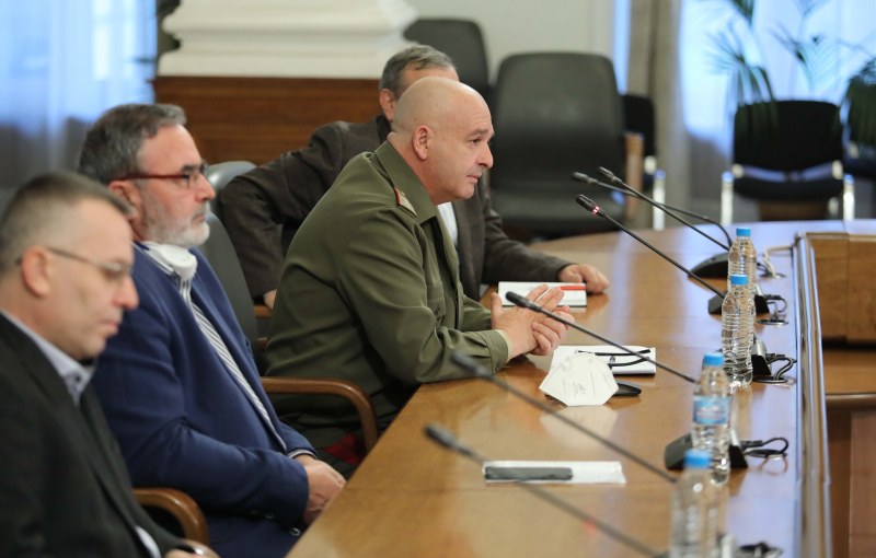 Търсят вируса в гетата, започва тестване