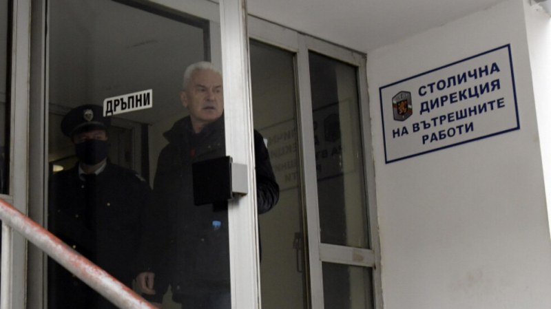Задържаха Сидеров в ареста!
