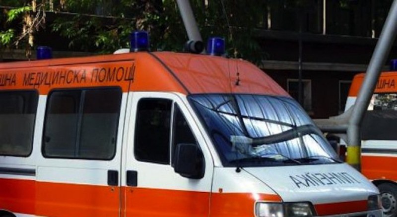 Двама души пострадаха в производствена база от волтова дъга