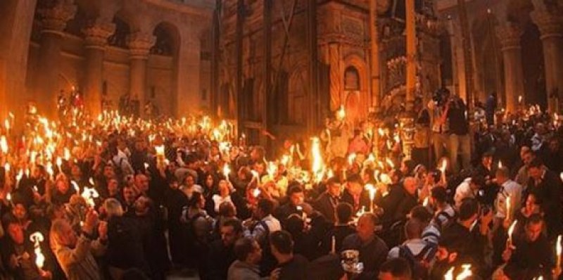 НА ЖИВО: Благодатният огън слиза в Йерусалим