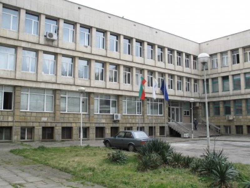 Излекувана от коронавирус жена отново е с положителна проба!