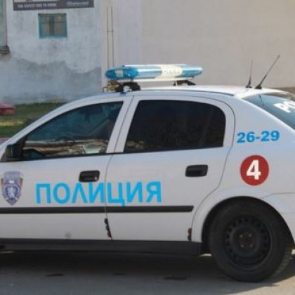 Непълнолетен преби и ограби възрастна жена в дома ѝ