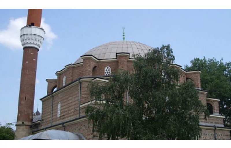 Джамиите остават отворени, но въвеждат нови правила