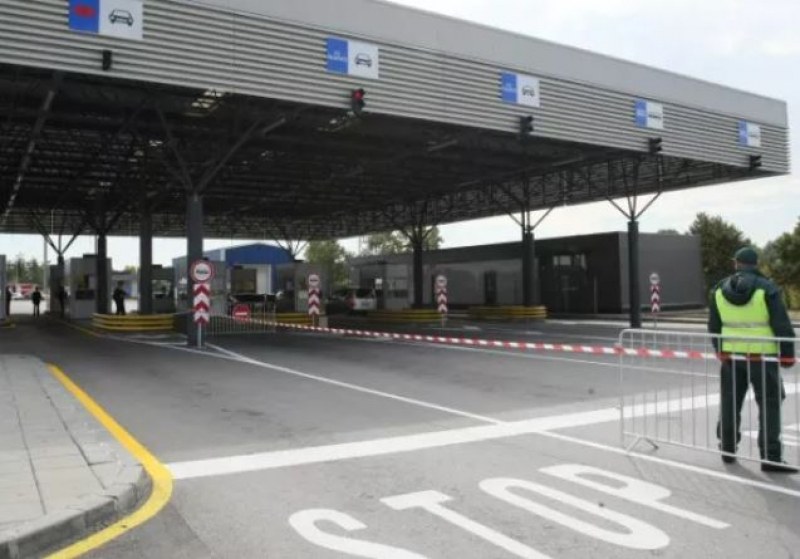 Отпадна забраната за влизане в страната ни от Турция