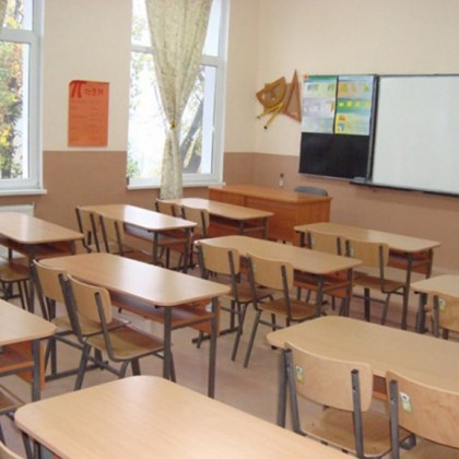 Политиците решиха кога и кои ученици се връщат на училище