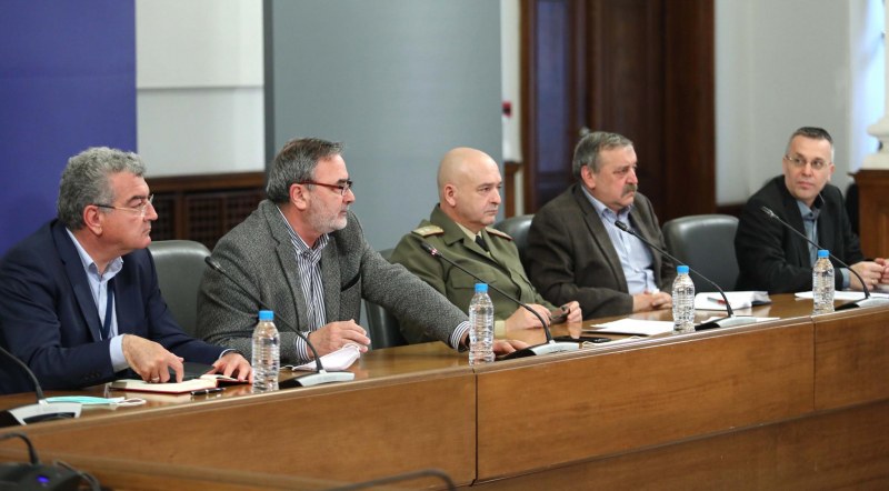 Още 3 жертви на коронавируса! 1447 са заразените у нас