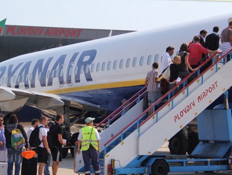 Лоша новина от авиокомпанията, която единствена изпълнява полети до Пловдив
