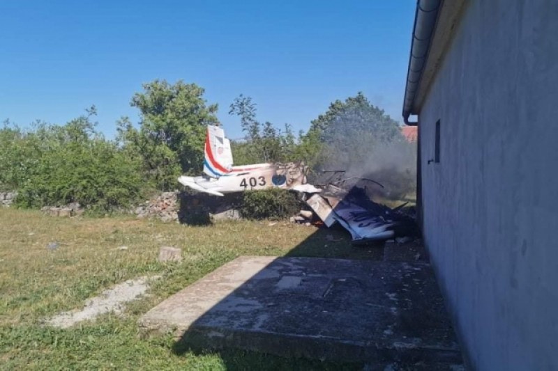 Две жертви при самолетна катастрофа