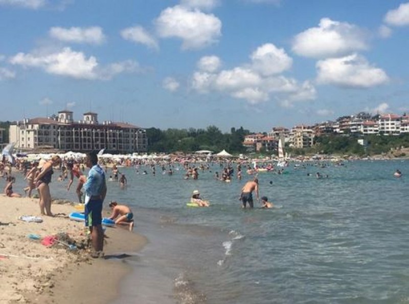 Ще паднат ли цените на хотелите през лятото?