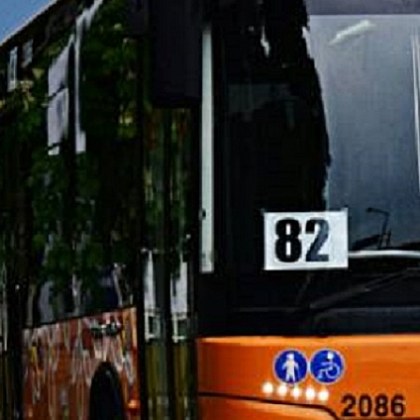 Мъж издъхна в автобус! Разбраха го на последна спирка...