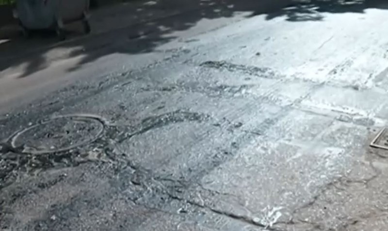 Слънцето напече... и асфалтът в София започна да се топи!