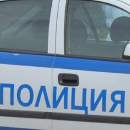 Задържаха мъж, държал бившата си жена като затворник