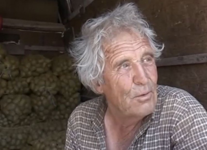 Хора се обединиха и помогнаха на възрастен мъж! Ето как