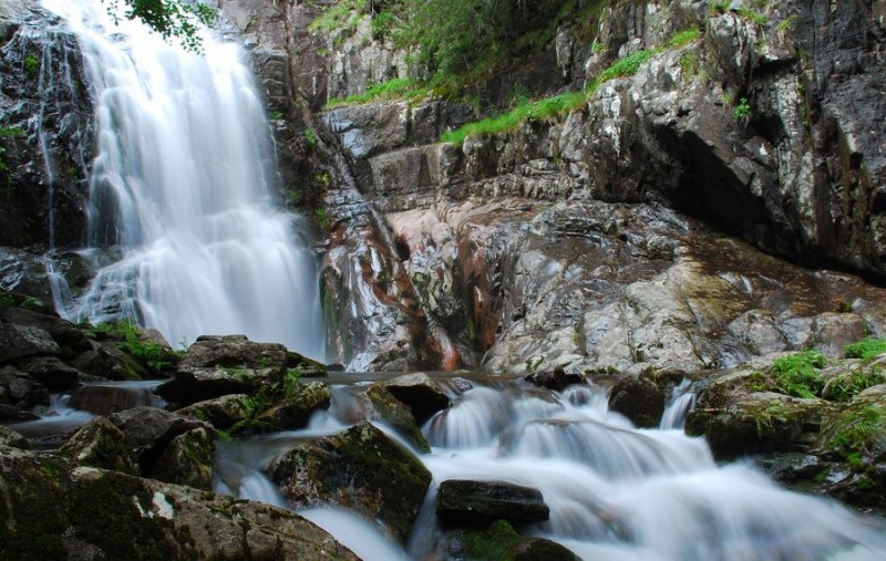 Сега е моментът да видите водопадите по най-красивата екопътека СНИМКИ
