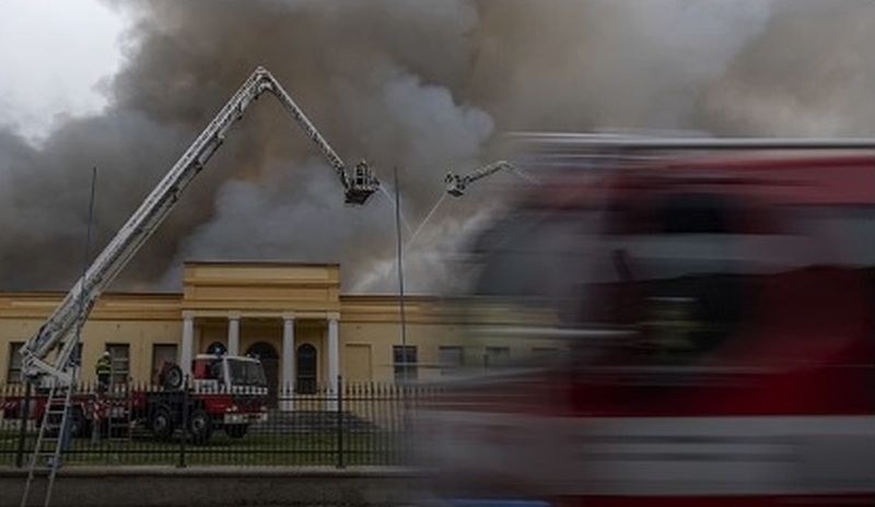 Експлозия и пожар в Лос Анджелис! 11 пожарникари са ранени