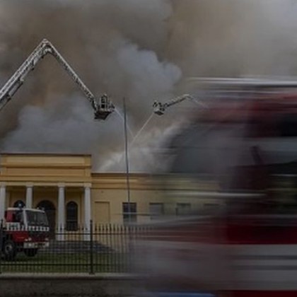 Експлозия и пожар в Лос Анджелис! 11 пожарникари са ранени
