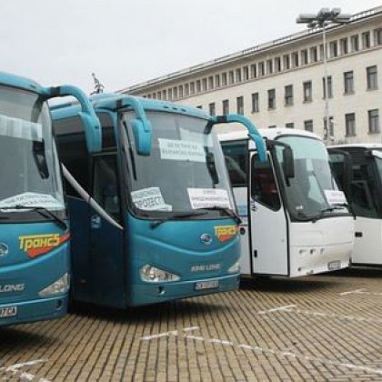 Протест на автобусните превозвачи в цялата страна