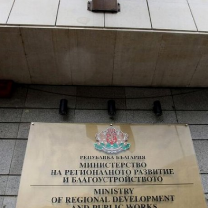 Тестват днес цяло министерство заради заразената с COVID-19 служителка