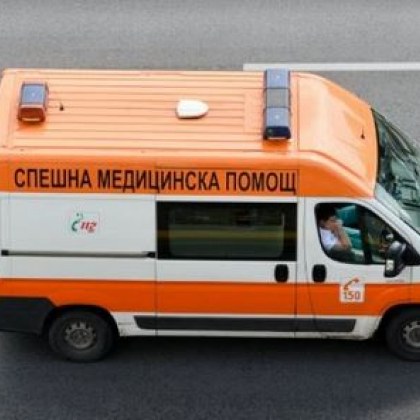 Влекач блъсна и уби шофьор на спряла кола на АМ 