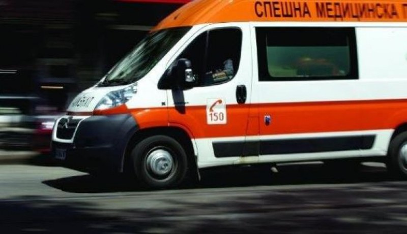 Мъж скочи в басейн на вила, пострада тежко