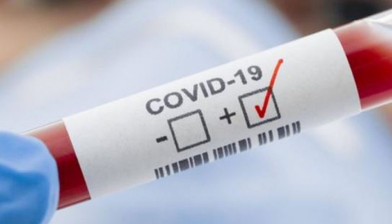 Заразено с COVID-19 семейство се прибра в България!