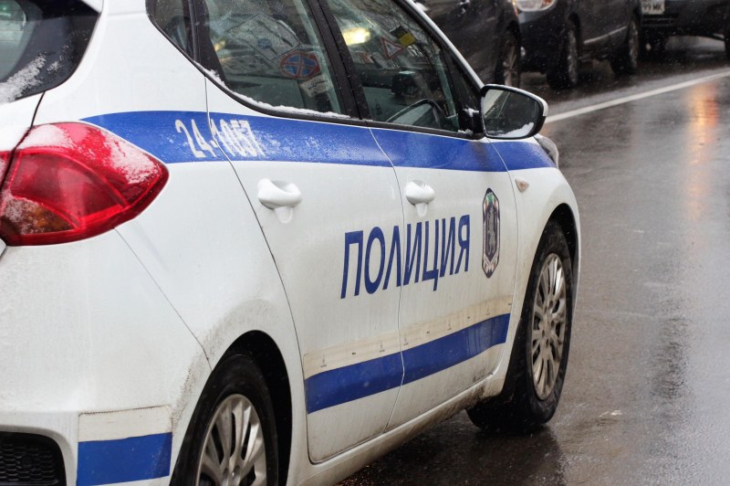 Затворник поръча да залеят жена му с киселина!