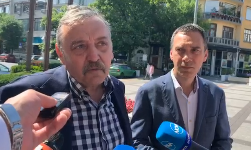 Проф. Кантарджиев успокои хората за 