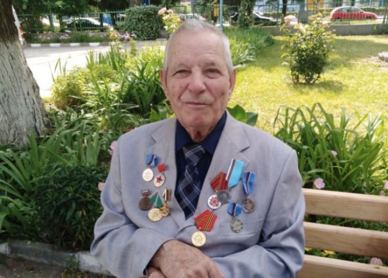 Горд пловдивчанин на 95 е оцелял ветеран от войната ВИДЕО