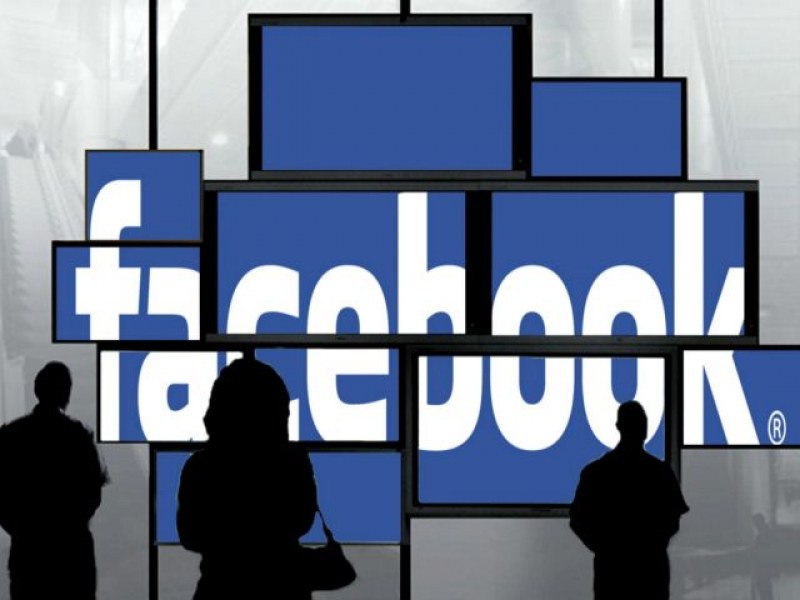 9 неща, за които всички лъжем във Facebook