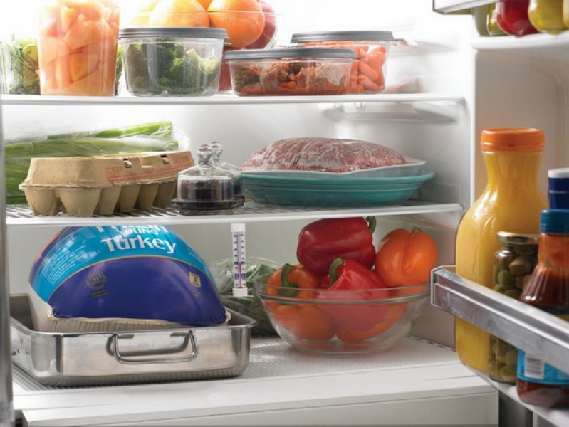 Как да съхраняваме продукти в хладилника, за да се запазят по-дълго