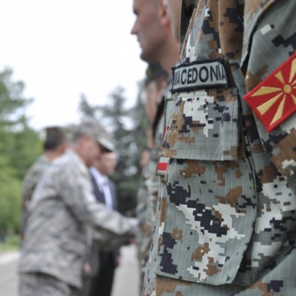 Рекорд на заразени в наша съседка, армията се намеси!