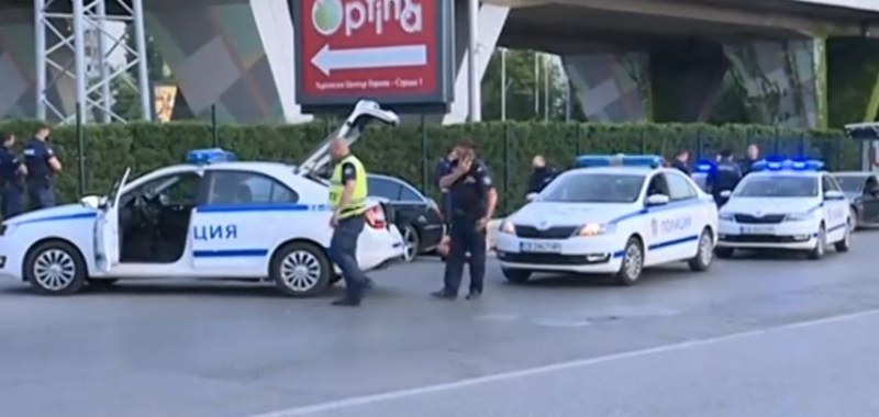 Шофиране в насрещното и гонка с полицията завърши с отказ за драг чек