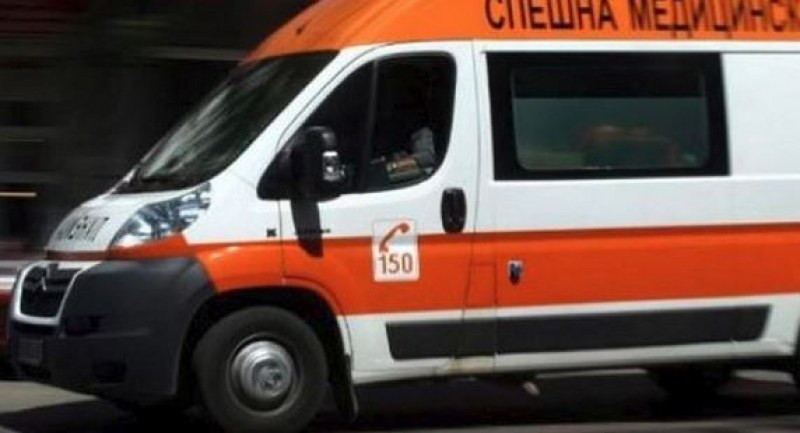 Колата на тийнейджър поднесе на улица в Асеновград - петима са в болница!