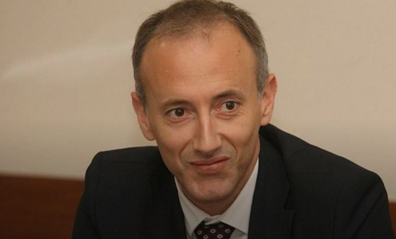 КПКОНПИ проверява министъра на образованието