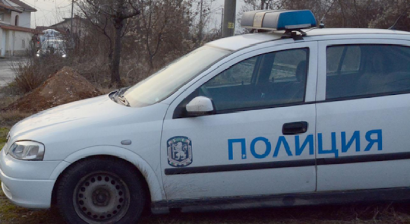 Мургава с кок на главата преби и ограби жена в столицата