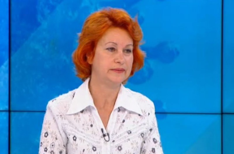 В момента не може да се говори за втора вълна на COVID-19